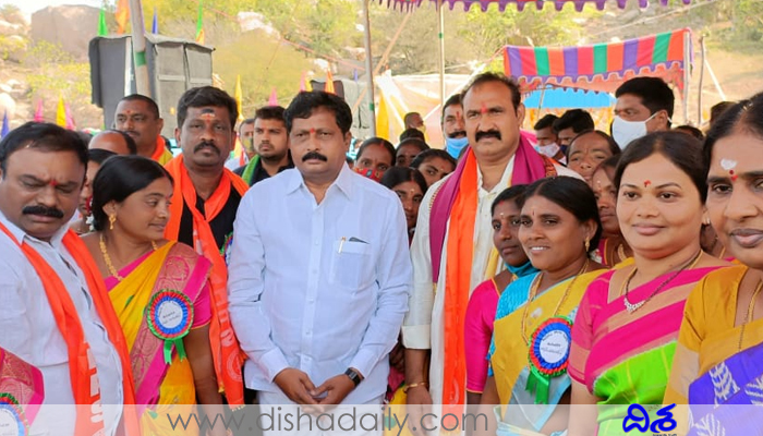 తెలంగాణలో దేవాలయాలకు పూర్వవైభవం: మంత్రి