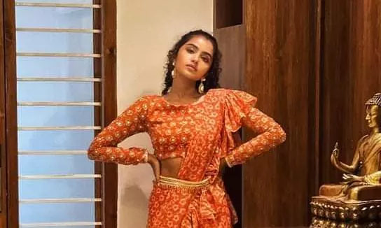 Moon just turned Orange Anupama Parameswaran