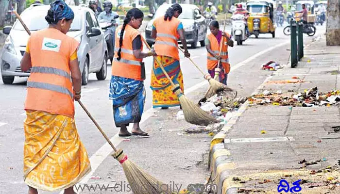 అస్తవ్యస్తం కానున్న శానిటేషన్.. ఆరు సర్కిళ్లలో ఏఎంసీ లకు బాధ్యతలు