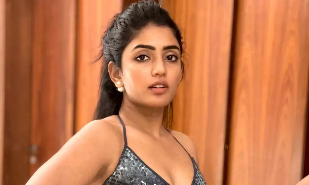 Eesha looks absolutely breathtaking in a revealing low cut top that shows her beautifully shaped figure