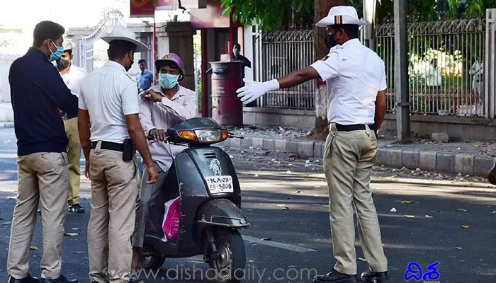 వాహనదారులకు షాకిచ్చిన కేంద్రం.. భారీగా పెంచిన హరిత పన్ను