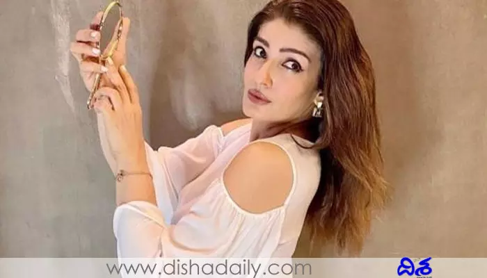 Raveena Tandon: నాతో స్టూడియో ఫ్లోర్స్‌ క్లీన్ చేయించారు.. స్టార్ హీరోయిన్ కామెంట్స్