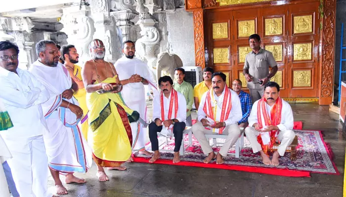 Minister Errabelli Dayakar Rao Visits Yadadri Temple