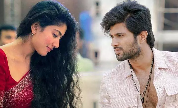 Vijay Deverakonda కు గట్టి షాకిచ్చిన Sai Pallavi