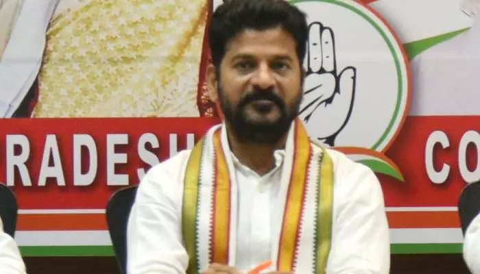 అధిష్టానం ముందు వాదులాట.. Revanth Reddy పై హైకమాండ్‌కు ఫిర్యాదు