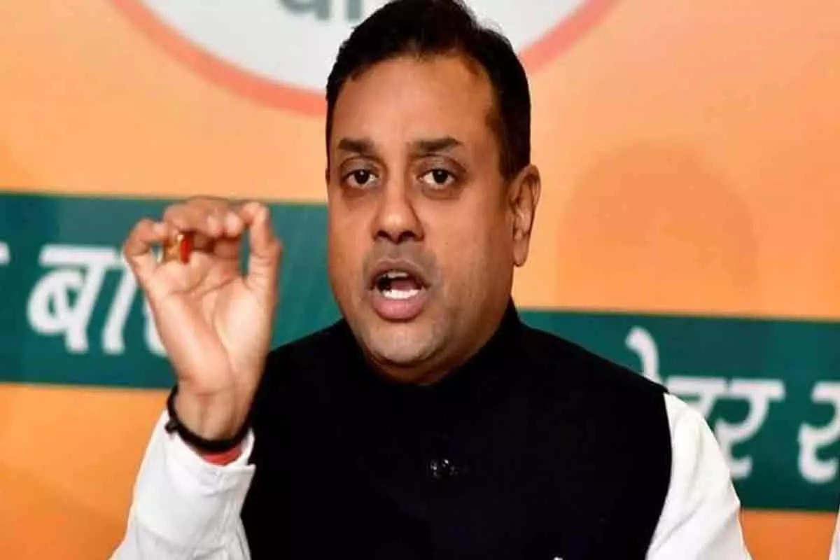 కుటుంబాన్ని రక్షించుకునే ర్యాలీ : Sambit Patra