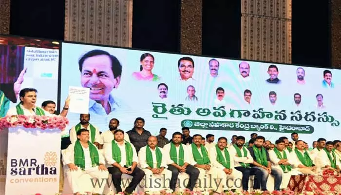 కేంద్రం నిర్ణ‌యాలు రైతుల‌కు మ‌ర‌ణ శాస‌నాలు