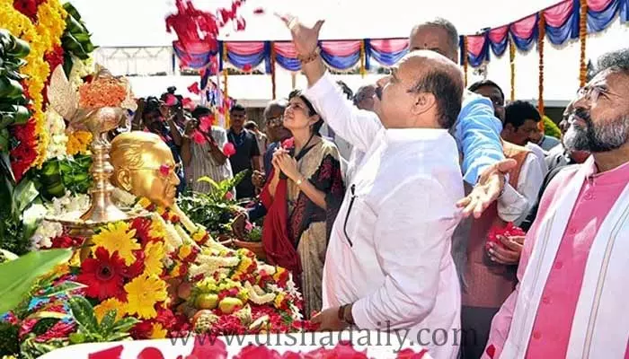 ఉమ్మడి పౌరస్మృతి అమలును పరిశీలిస్తున్నాం