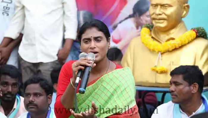 తెలంగాణ ద్రోహి సీఎం కేసీఆర్: Y. S. Sharmila