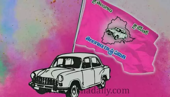 TRS: కారులో కుంపటి!.. టికెట్ల కోసం టీఆర్ఎస్ నేతల మధ్య ఫైట్