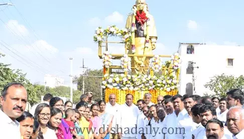 వల్లభాయ్ పటేల్ విగ్రహాన్ని ఆవిష్కరించిన Malla Reddy