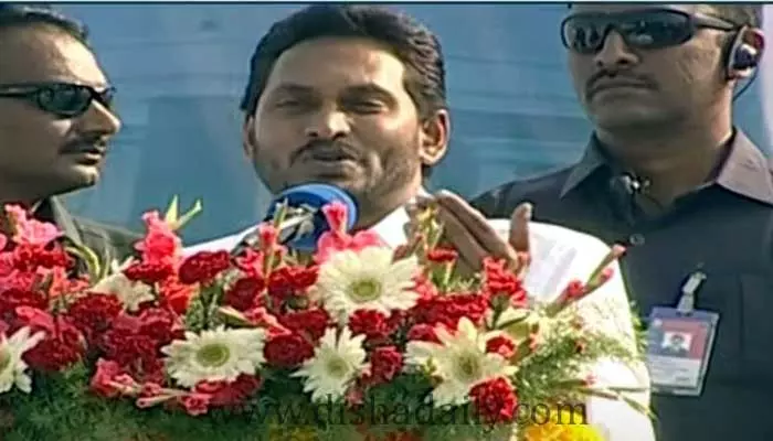 Cm Jagan: చెడిపోయిన వ్యవస్థతో యుద్ధం చేస్తున్నాం