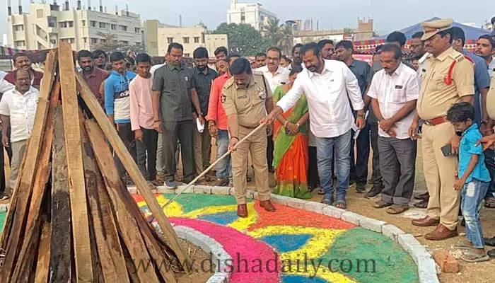 అంబరాన్ని అంటిన సంక్రాంతి సంబరాలు