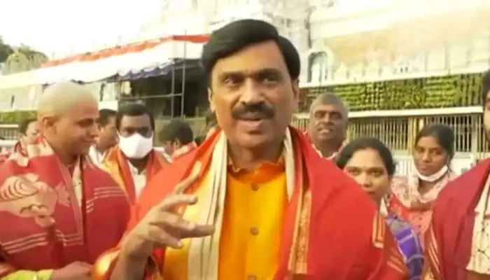 శ్రీవారిని దర్శించుకున్న Gali Janardhan Reddy