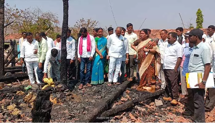 బాధిత కుటుంబాలను ఆదుకుంటాం..