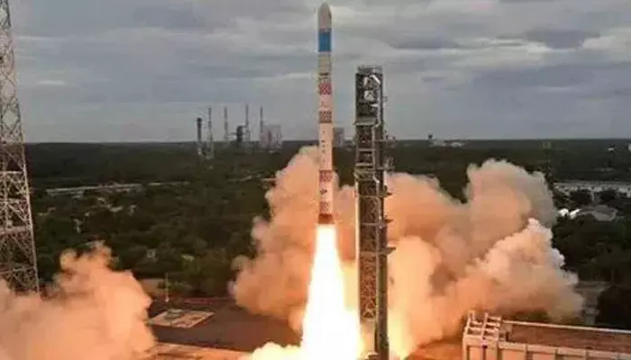 బిగ్ బ్రేకింగ్: SSLV-D2 రాకెట్ ప్రయోగం సక్సెస్.. ISRO లో సంబురాలు