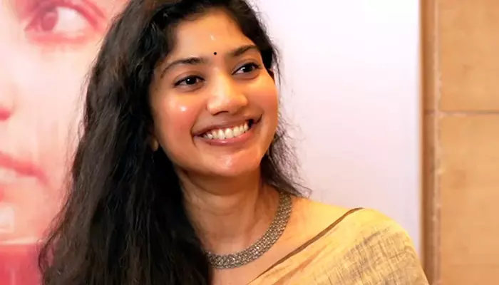 sai pallavi :ఆ వెబ్ సిరీస్‌కు గ్రీన్ సిగ్నల్ ఇచ్చిన సాయిపల్లవి?