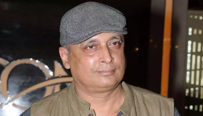 Piyush Mishra : ఆ హీరో పచ్చిగా మాట్లాడుతాడు.. బేషరమ్..