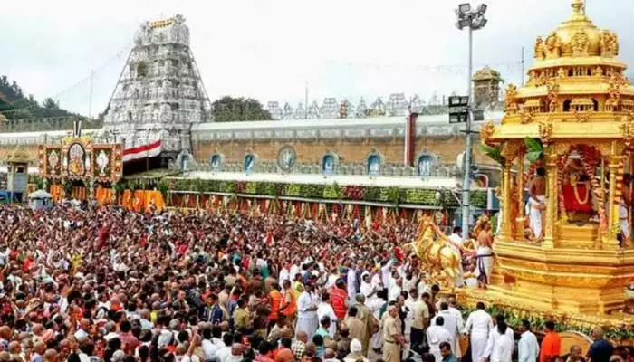 Tirumala శ్రీవారి దర్శనం కోసం నిమిషాల్లోనే - కొత్త రికార్డు..!!