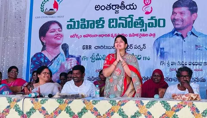 మహిళలు అన్ని రంగాలలో ఎదిగినప్పుడే ఆర్థిక స్వాలంబన సాధ్యం: గువ్వల బాలరాజు