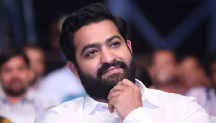 అందరికంటే ముందే ఎన్టీఆర్ అమెరికా నుంచి ఎందుకు వచ్చాడో తెలుసా?