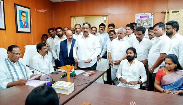 ఎమ్మెల్సీగా కుర్మయ్యగారి నవీన్​ కుమార్​ ప్రమాణ స్వీకారం