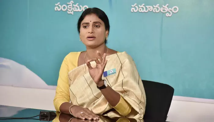 జెండాలు పక్కన పెట్టి ఒకే ఎజెండాతో ఏకమవుదాం: షర్మిల కీలక పిలుపు