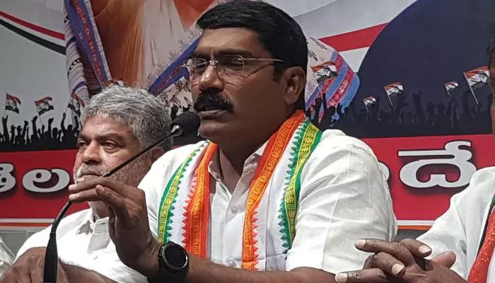 కేసీఆర్​ దళిత ద్రోహి: సంపత్ కుమార్​