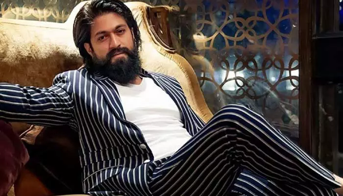 Yash: యష్.. కమ్ బ్యాక్ అంటూ కామెంట్స్ చేస్తున్న  ఫ్యాన్స్