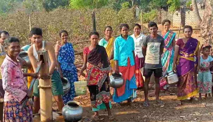 ఆదివాసీ గ్రామాల్లో నీటి గోస.. ఆఫీసర్ల నుంచి నో రెస్పాన్స్