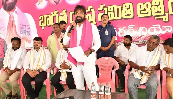 రజకులకు వాషింగ్ మెషిన్ లను పంపిణీ చేశాం: మంత్రి శ్రీనివాస్ గౌడ్