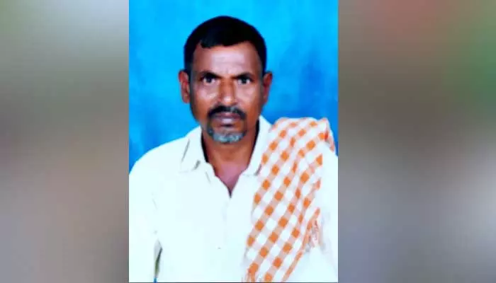 తాగుడుకు బానిసై రైతు ఆత్మహత్య..