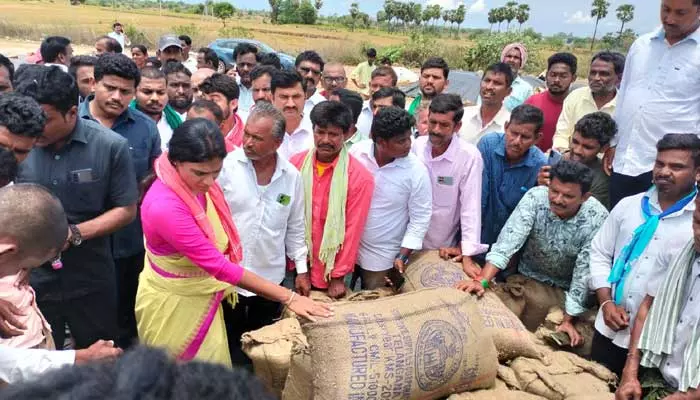 రాజన్న బిడ్డగా పాలేరులో పోటీ చేస్తా : Y. S. Sharmila