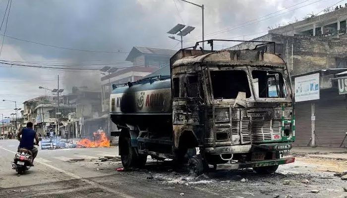 మణిపూర్‌లో హింసాత్మకం.. నలుగురు కాల్చివేత..?