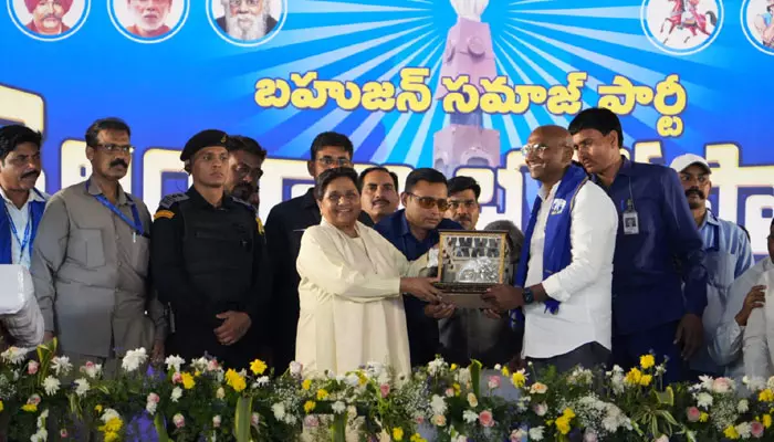 BSP అధికారంలోకి వస్తే.. RS ప్రవీణ్ కుమార్ CM: మాయావతి కీలక ప్రకటన