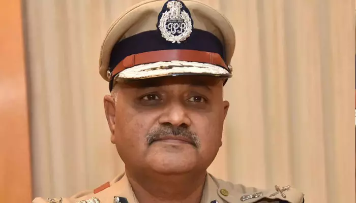 Praveen Sood :CBI Director. సీబీఐ కొత్త డైరెక్టర్⁬గా ప్రవీణ్ సూద్..!