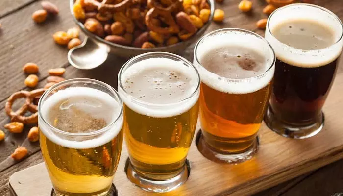 Beer: ఎర్రటి ఎండలో చల్లటి బీర్ తాగేవారు.. వీటిని అస్సలు తీసుకోకూడదు?