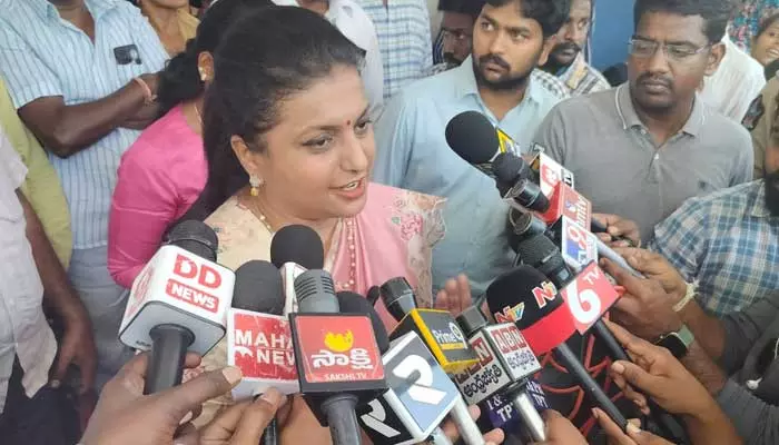 RK Roja: ఆ సమాధుల్లోనే పూడ్చేస్తారు... టీడీపీ నాయకులకు రోజా వార్నింగ్