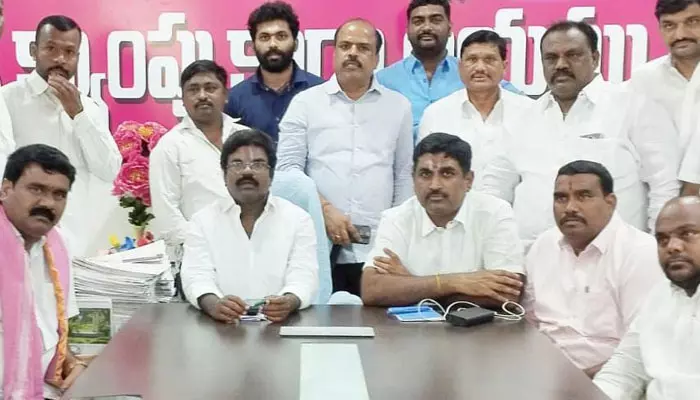 దశాబ్ధి ఉత్సవాలను వైభవంగా జరుపుకోవాలి : ఎమ్మెల్యే రసమయి బాలకిషన్..