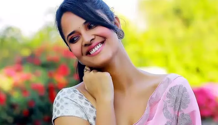 Anasuya Bharadwaj : ఆ వ్యక్తితో తొమ్మిదేళ్లు రిలేషన్‌లో ఉన్న యాంకర్ అనసూయ?