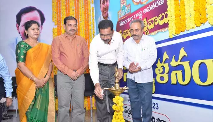 సాహితీ సౌరభాలను గుభాళించిన దశాబ్ది వేడుక..