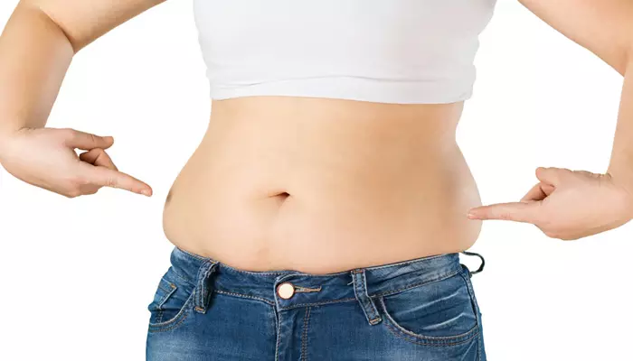 BELLY FAT: బొడ్డు చుట్టూ కొవ్వు పేరుకుపోయిందా? ప్రత్యేకంగా జిమ్ అక్కర్లేదు.. ఇంట్లో రోజూ ఈ పనులు చేస్తే చాలు