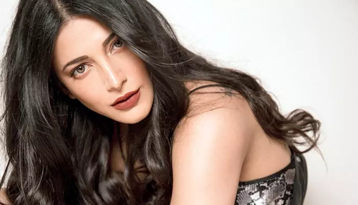 నెటిజన్ ప్రశ్నకు దీటైన సమాధానం ఇచ్చిన Shruti Haasan.. ఇంతకి ఏంటది..?