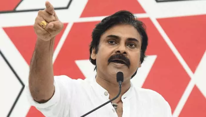 Varahi Yatra: తన్ని తగలేస్తాం.. ఈడ్చి కొడతాం.. వైసీపీ నేతలపై పవన్ తీవ్ర స్థాయిలో ఆగ్రహం