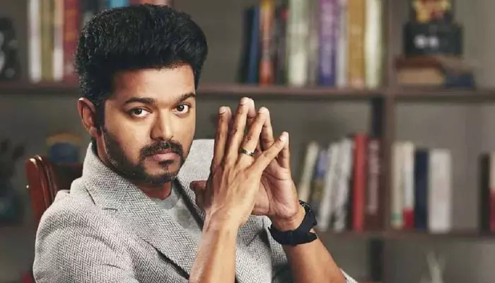 Thalapathy vijay : తమిళ హీరో దళపతి విజయ్ సంచలన నిర్ణయం..