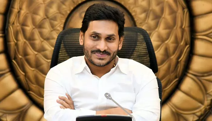 Breaking: ఆ కులాలకూ రూ. లక్ష సాయం