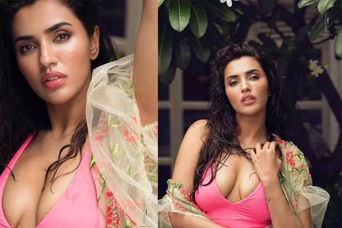 Akshara Gowda Latest Photos : పిచ్చెక్కించే  అందాలతో కాక పుట్టిస్తున్న అక్షర గౌడ