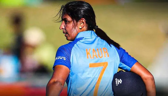 Harmanpreet Kaur: టీమిండియా కెప్టెన్‌‌కు బిగ్ షాక్.. ఐసీసీ భారీ జరిమనా