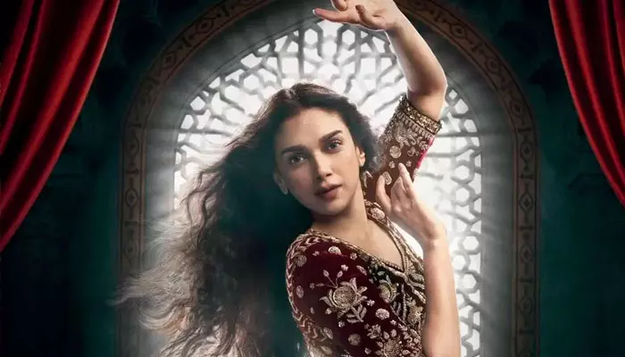 అలాంటి కథల్లో నటించాలంటే భయమేస్తుంది.. Aditi Rao Hydari