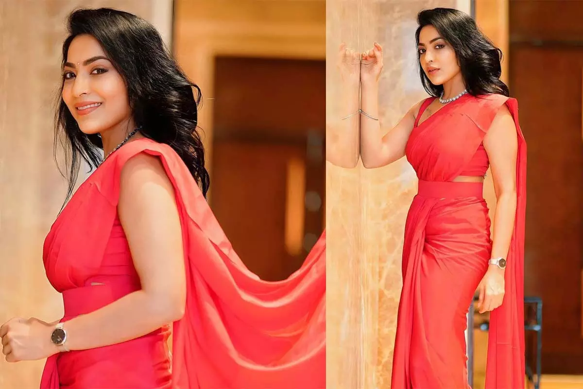 Ramya Subramanian Looks hot in red